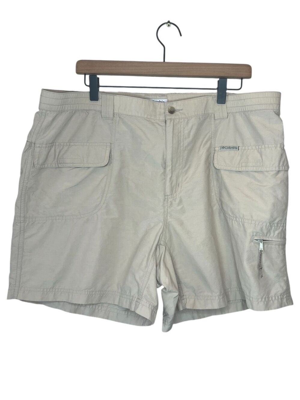 Columbia Women’s XL Beige Cargo Utility Shorts